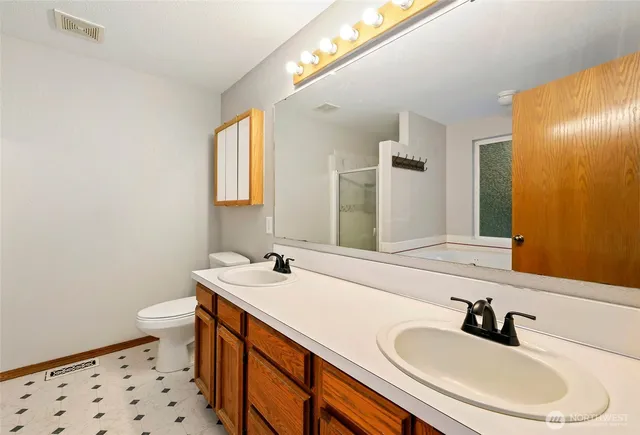 $725,000 | 138 Alderbrook Lane, Chehalis, WA 98532