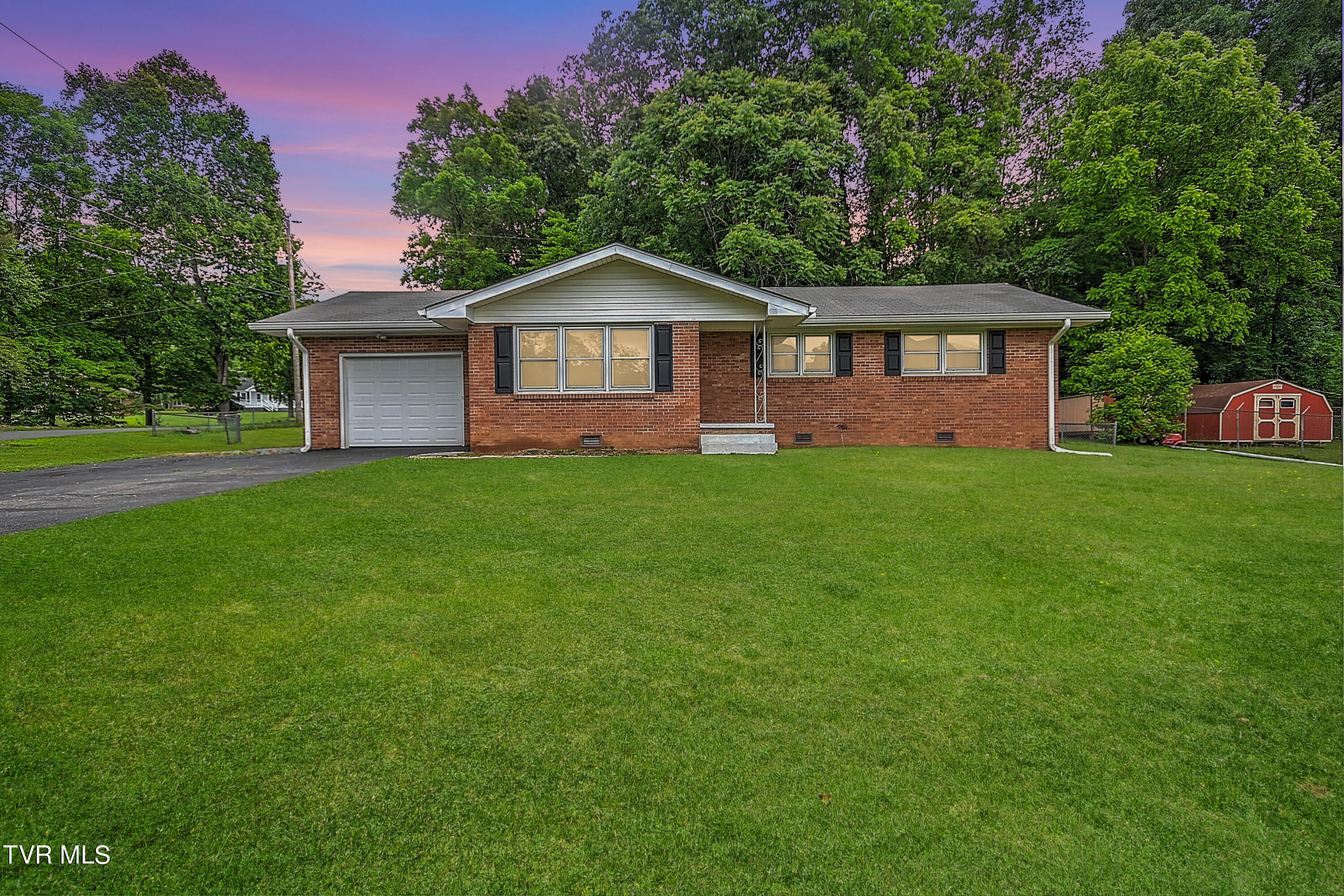 101 Gay Fletcher Road Elizabethton, TN 37643 - Photo 1 of 39 Fronttwilight