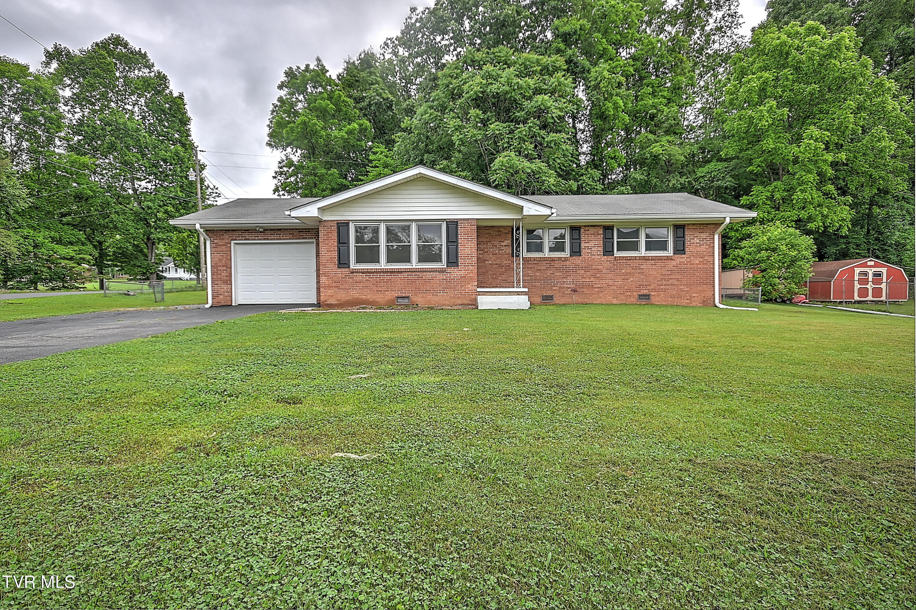 101 Gay Fletcher Road Elizabethton, TN 37643 - Photo 2 of 39 101 Gay Fletcher JF-3