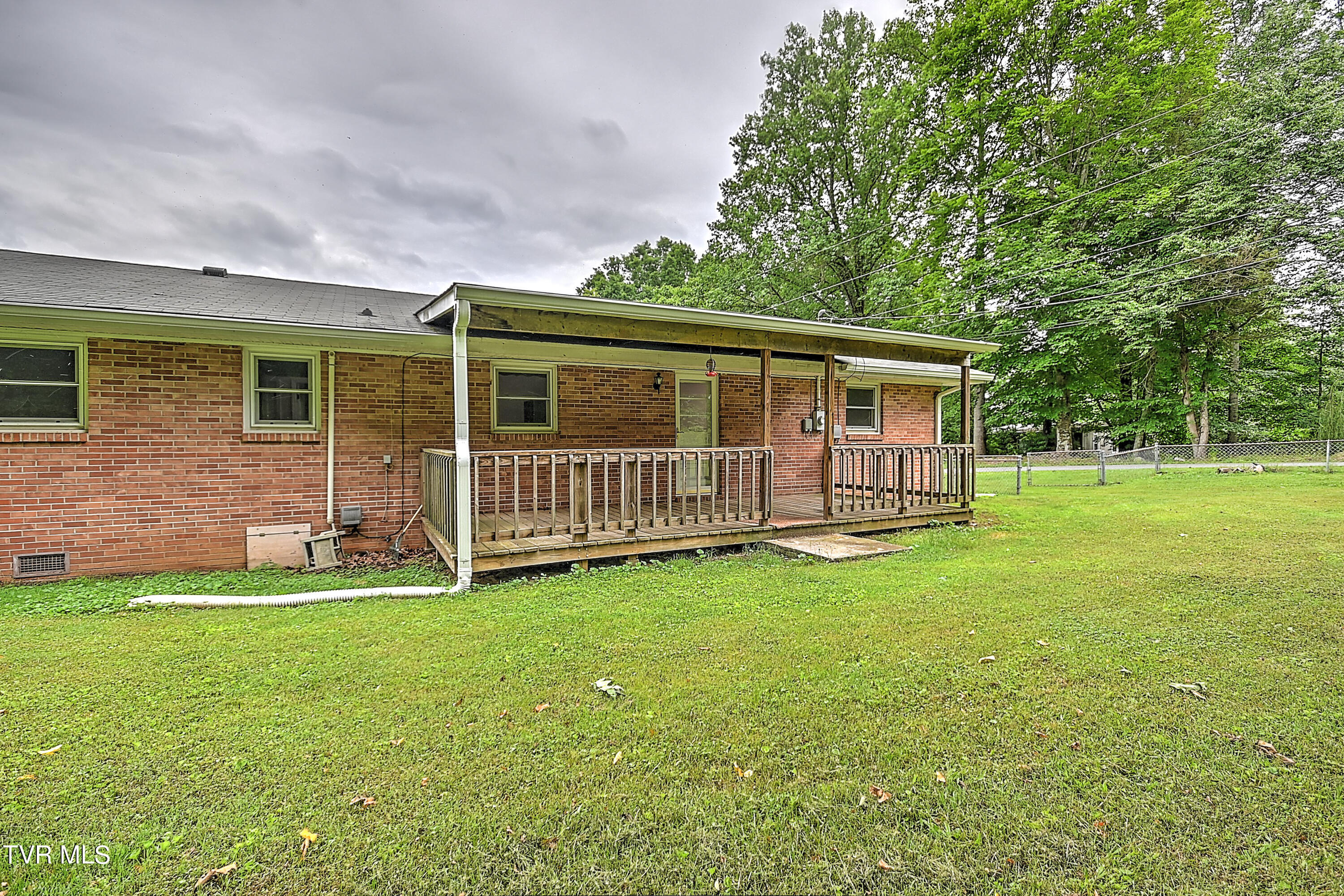 101 Gay Fletcher Road Elizabethton, TN 37643 - Photo 35 of 39 Gay FLetcher New-12