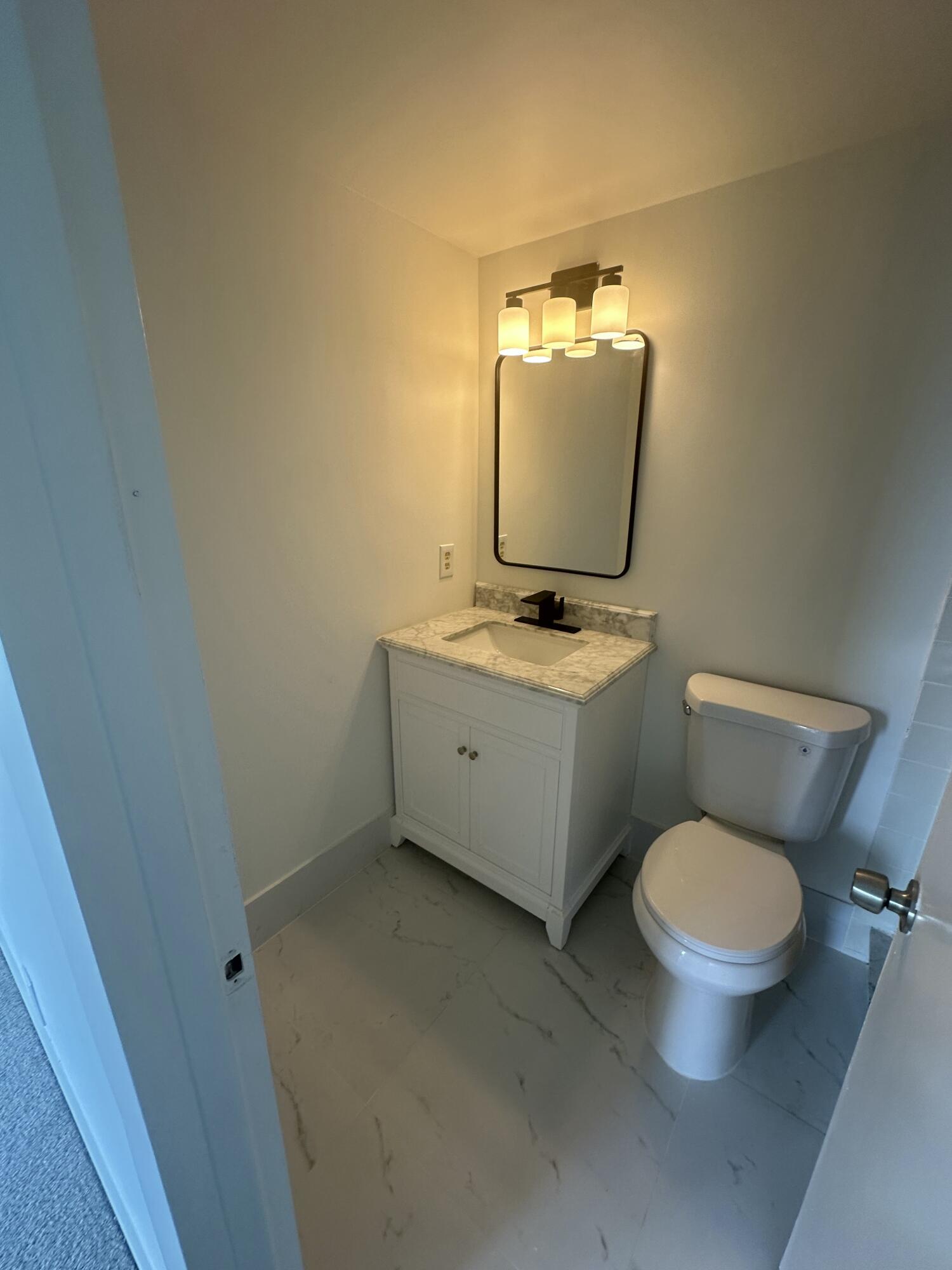 205 Mansfield F Boca Raton, FL 33434 - Photo 4 of 10 IMG_4027