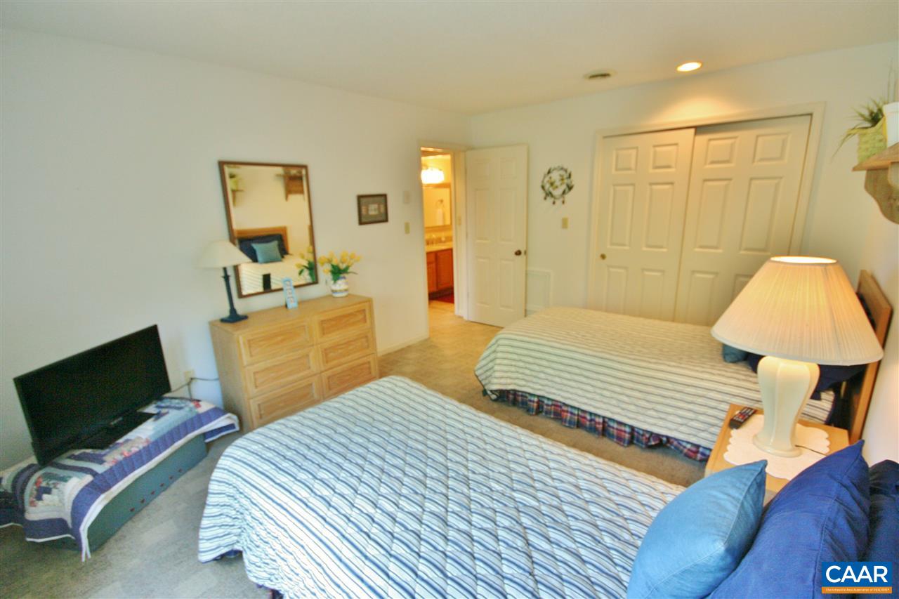 3214 North Ridge Roseland, VA 22967 - Photo 15 of 17 Guest Bedroom
