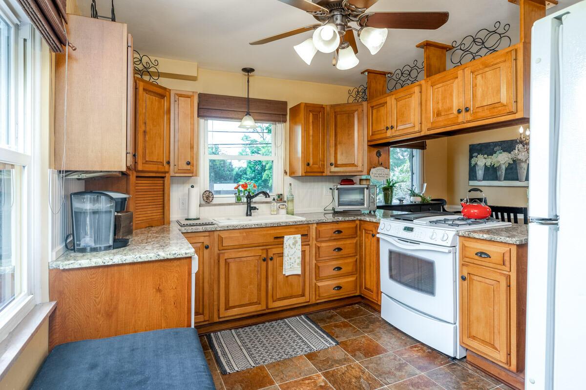 102 James Road Columbus, OH 43230 - Photo 13 of 46