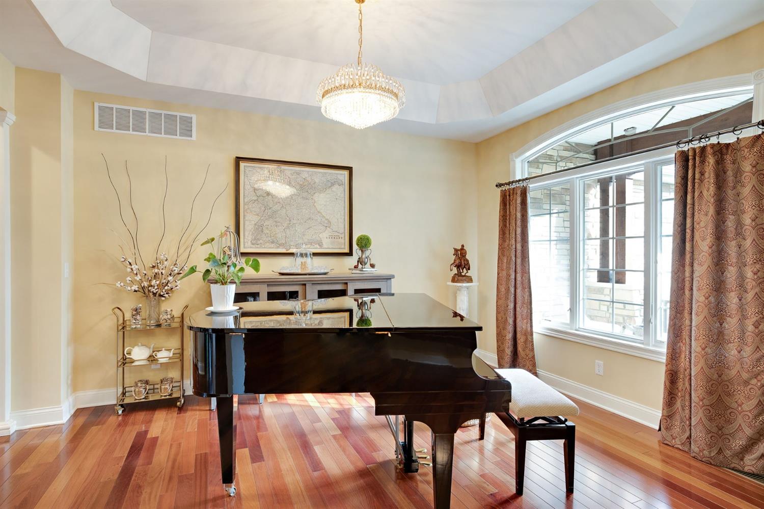 689 George Cohan Court Crown Point, IN 46307 - Photo 11 of 56 1500x999