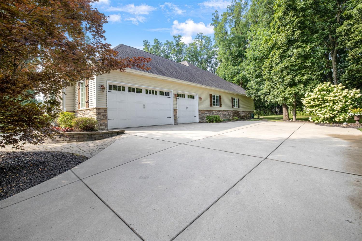 689 George Cohan Court Crown Point, IN 46307 - Photo 5 of 56 1500x999