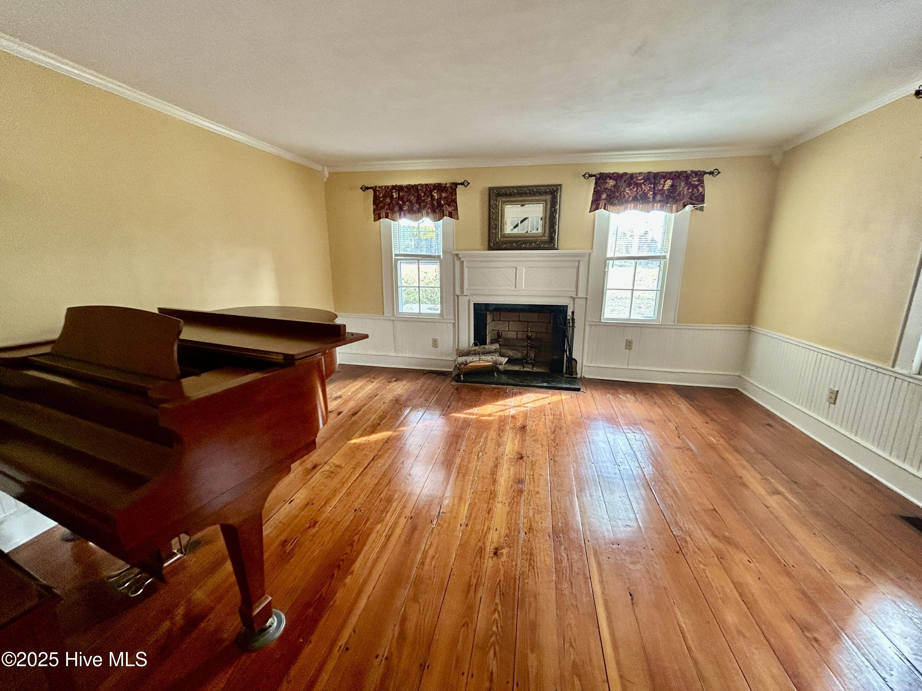 248 Highway 305 Windsor, NC 27983 - Photo 16 of 57 living room from foyer entrance