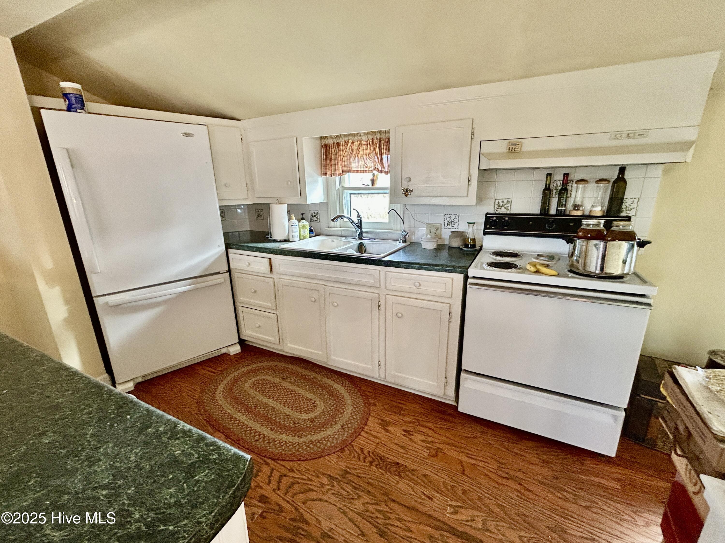 248 Highway 305 Windsor, NC 27983 - Photo 24 of 57 kitchen