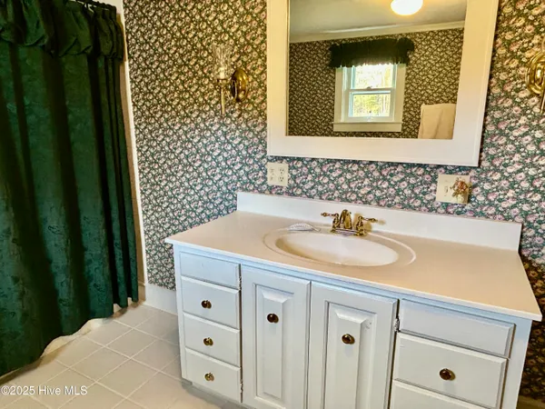 $249,000 | 248 Highway 305, Windsor, NC 27983