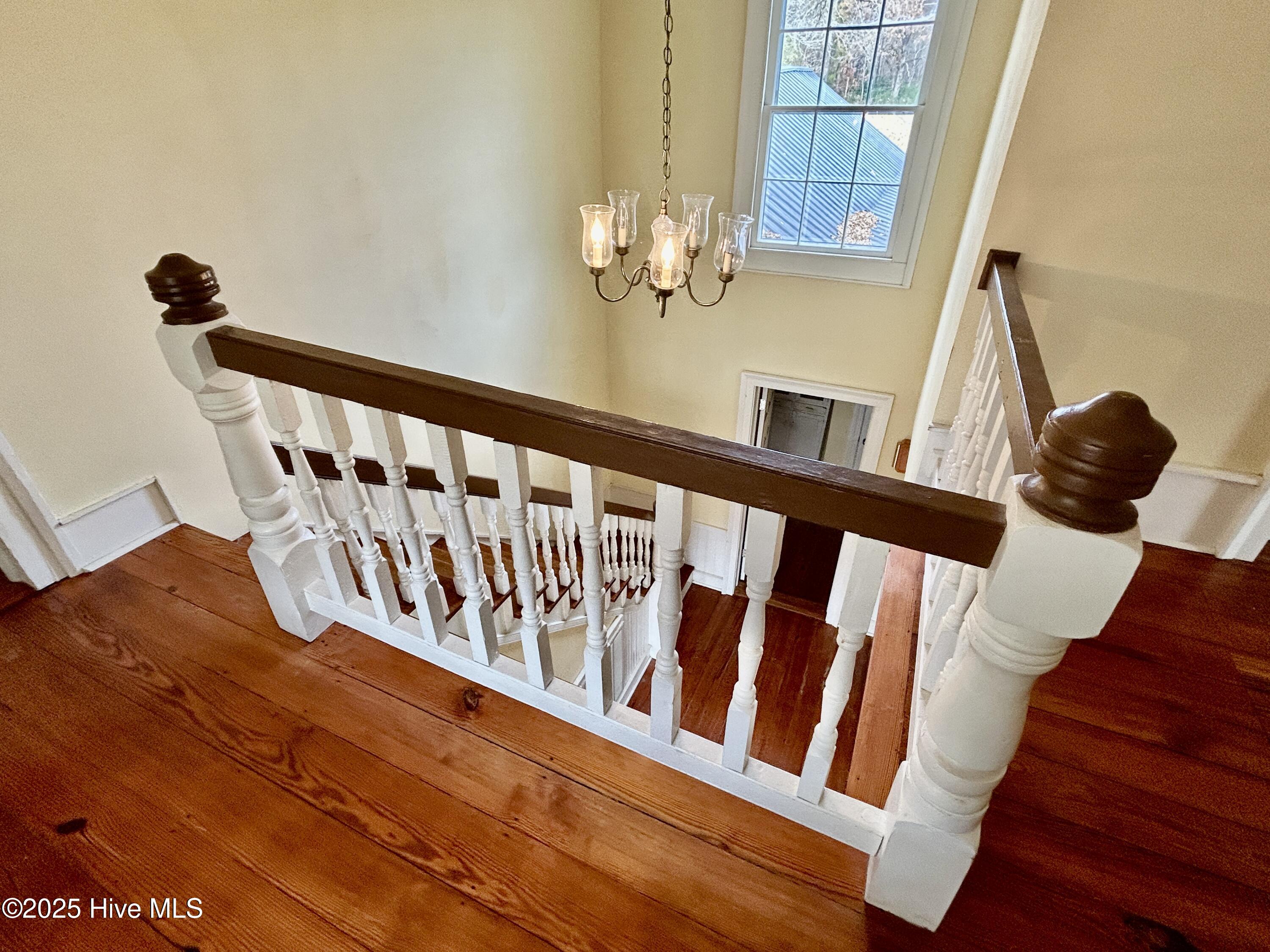 248 Highway 305 Windsor, NC 27983 - Photo 45 of 57 banister on landing