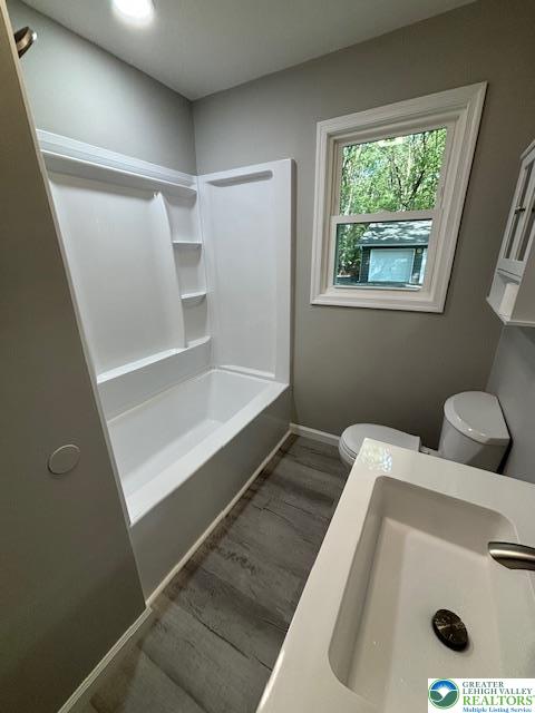 250 Bird Lane Kunkletown, PA 18058 - Photo 19 of 40 a bathroom with a tub and window