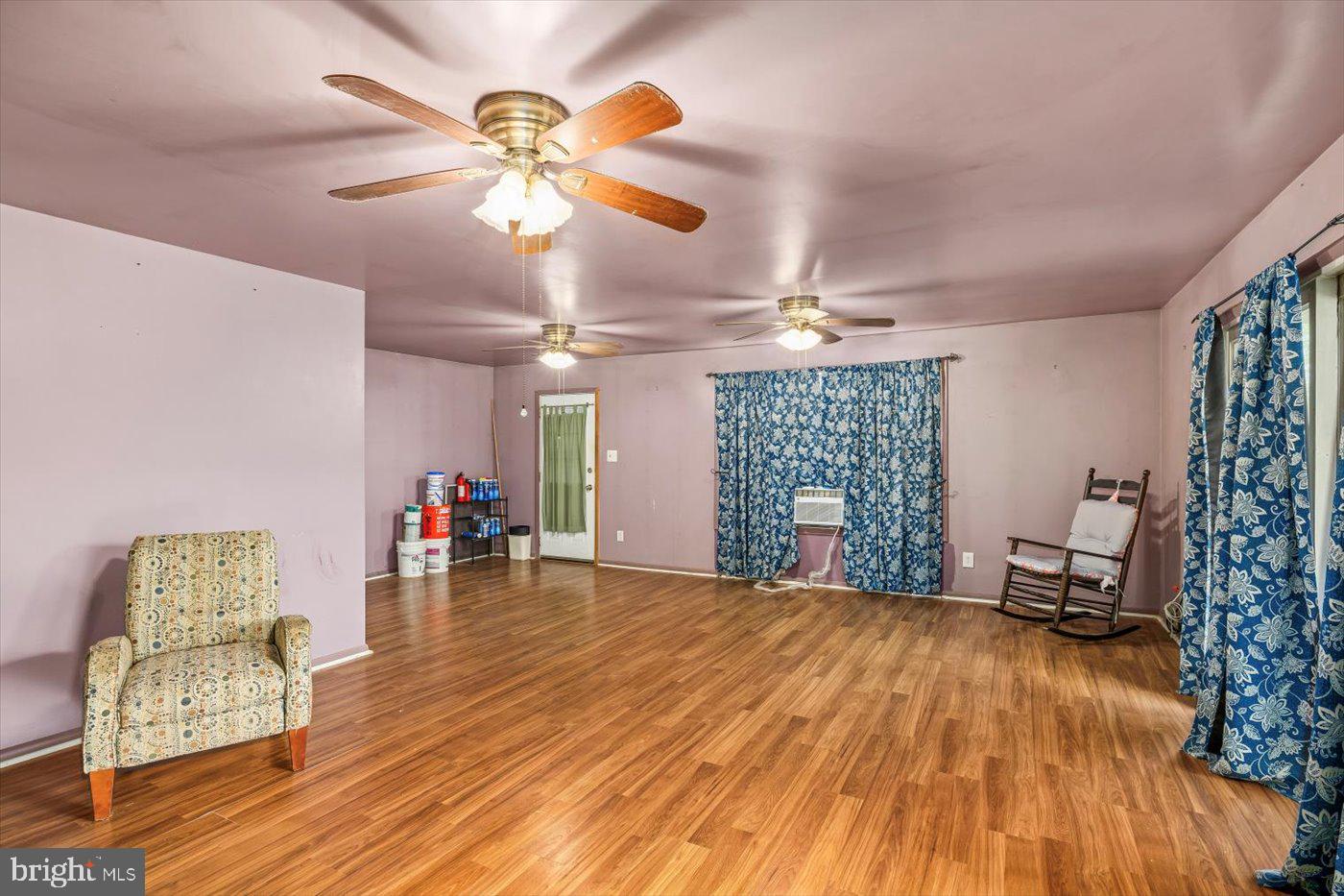 17437 Frog Level Road Ruther Glen, VA 22546 - Photo 13 of 41 Family Room