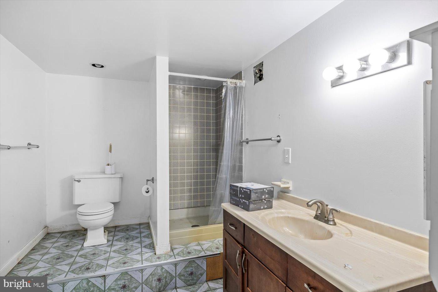 17437 Frog Level Road Ruther Glen, VA 22546 - Photo 26 of 41 Full Bathroom in the Lower Level