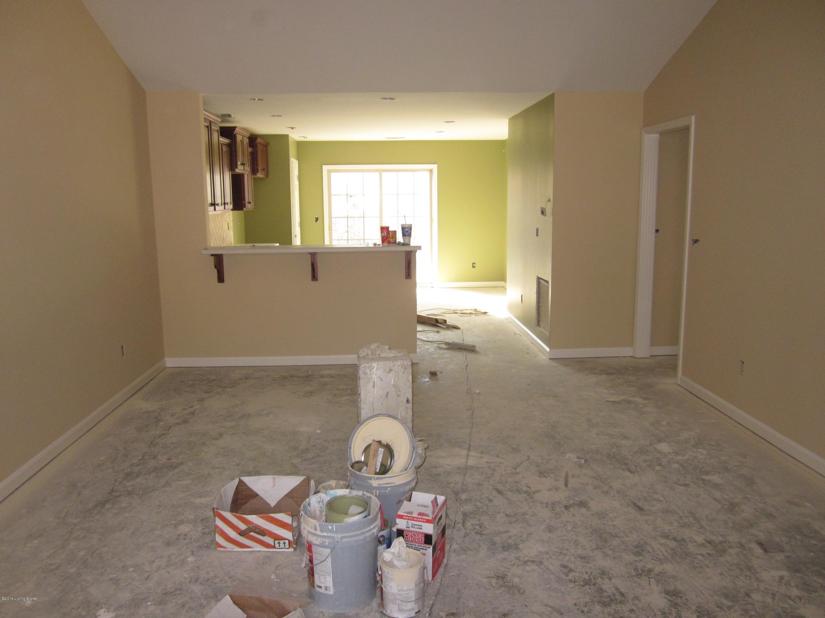 6714 Renate Road Louisville, KY 40291 - Photo 3 of 8 6712 Renate Rd 002