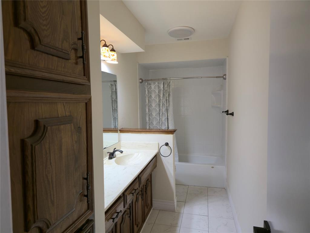 2021 Aliso Road Plano, TX 75074 - Photo 15 of 33