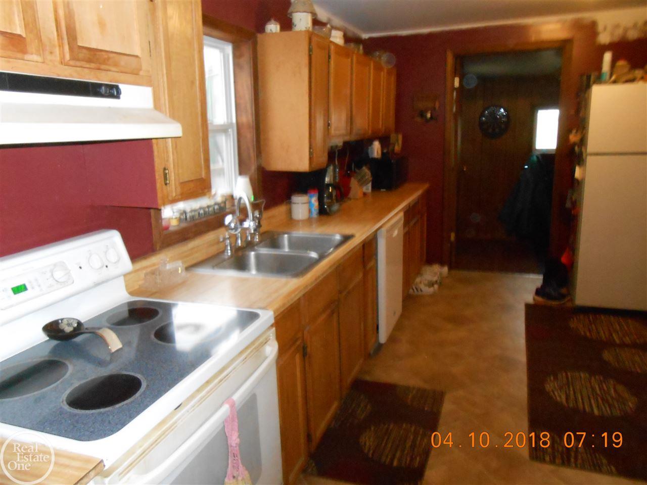 4170 Sheridan Line Road Croswell, MI 48422 - Photo 11 of 22 31344410-10.JPG