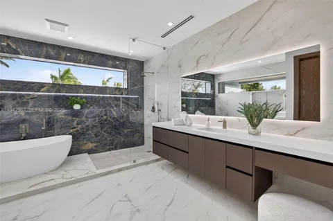 $2,499,000 | 604 Southwest 7th Street, Fort Lauderdale, FL 33315