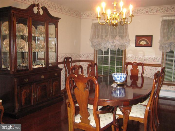 279 Forked Neck Road Shamong, NJ 08088 - Photo 5 of 23 Dining Room