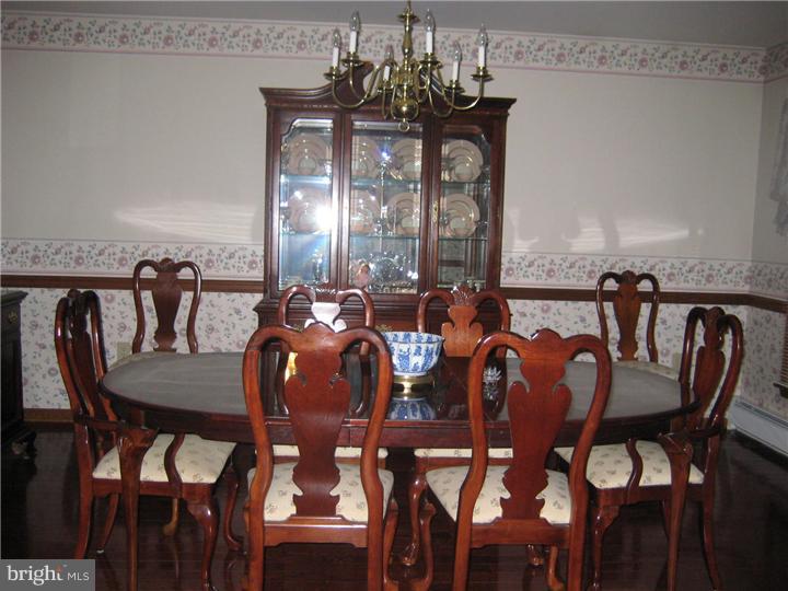 279 Forked Neck Road Shamong, NJ 08088 - Photo 6 of 23 Dining Room