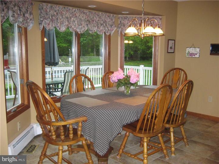 279 Forked Neck Road Shamong, NJ 08088 - Photo 8 of 23 Kitchen