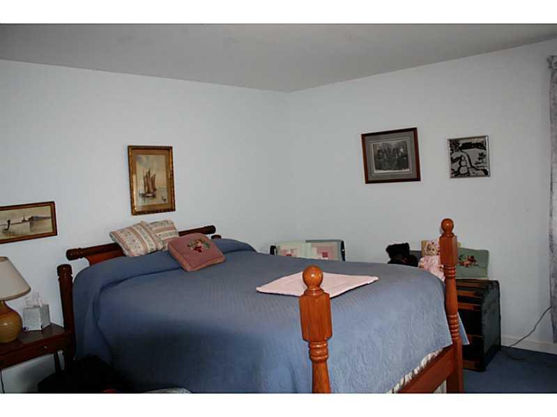 14 Twin Pond Road Topsham, ME 04086 - Photo 26 of 31 Bedroom.