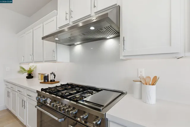 $2,090,000 | 30 Fiddleneck Way, Orinda, CA 94563