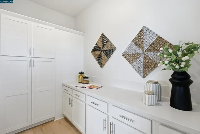 $2,090,000 | 30 Fiddleneck Way, Orinda, CA 94563