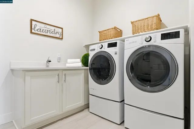 $2,090,000 | 30 Fiddleneck Way, Orinda, CA 94563