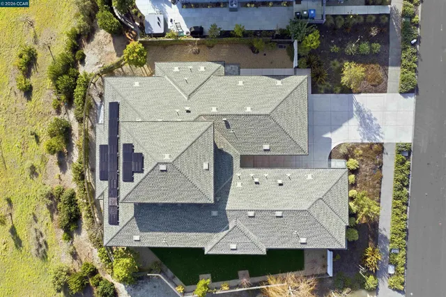 $2,090,000 | 30 Fiddleneck Way, Orinda, CA 94563