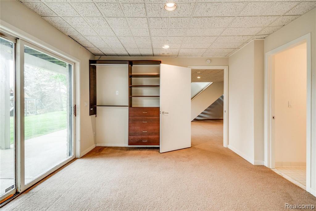 2870 West Hickory Grove Road Bloomfield Hills, MI 48302 - Photo 23 of 31
