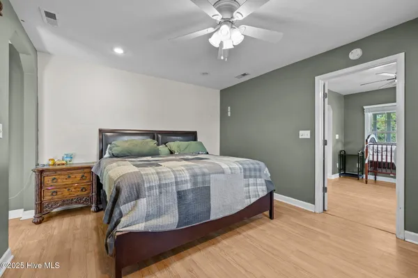 $340,000 | 477 Harkers Island Road, Beaufort, NC 28516