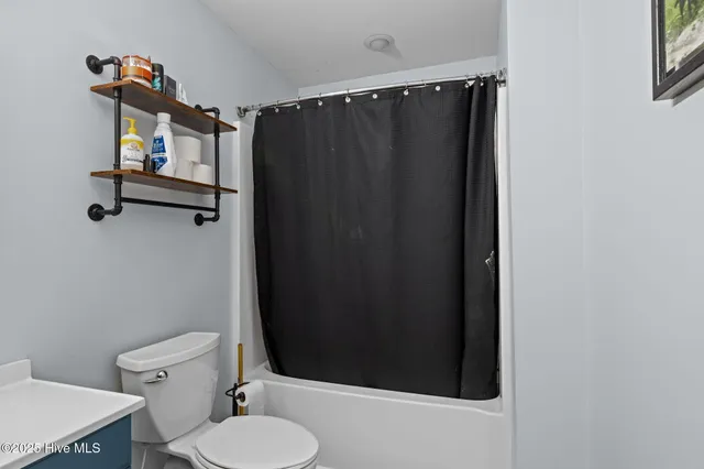 $350,000 | 477 Harkers Island Road, Beaufort, NC 28516