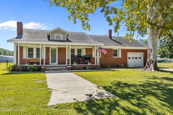 $340,000 | 477 Harkers Island Road, Beaufort, NC 28516