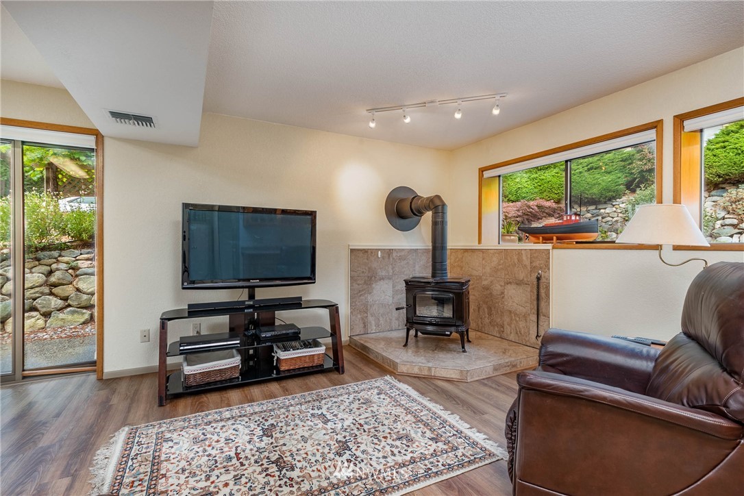 1575 Polnell Road Oak Harbor, WA 98277 - Photo 27 of 38 Gallery Image 27
