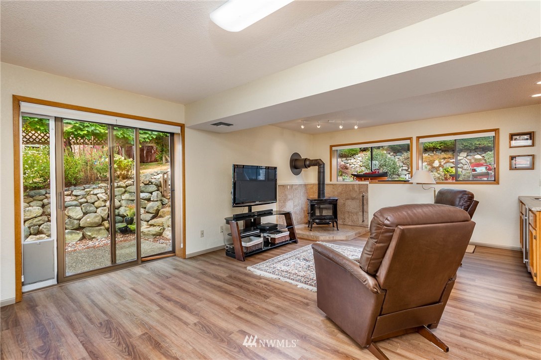1575 Polnell Road Oak Harbor, WA 98277 - Photo 28 of 38 Gallery Image 28