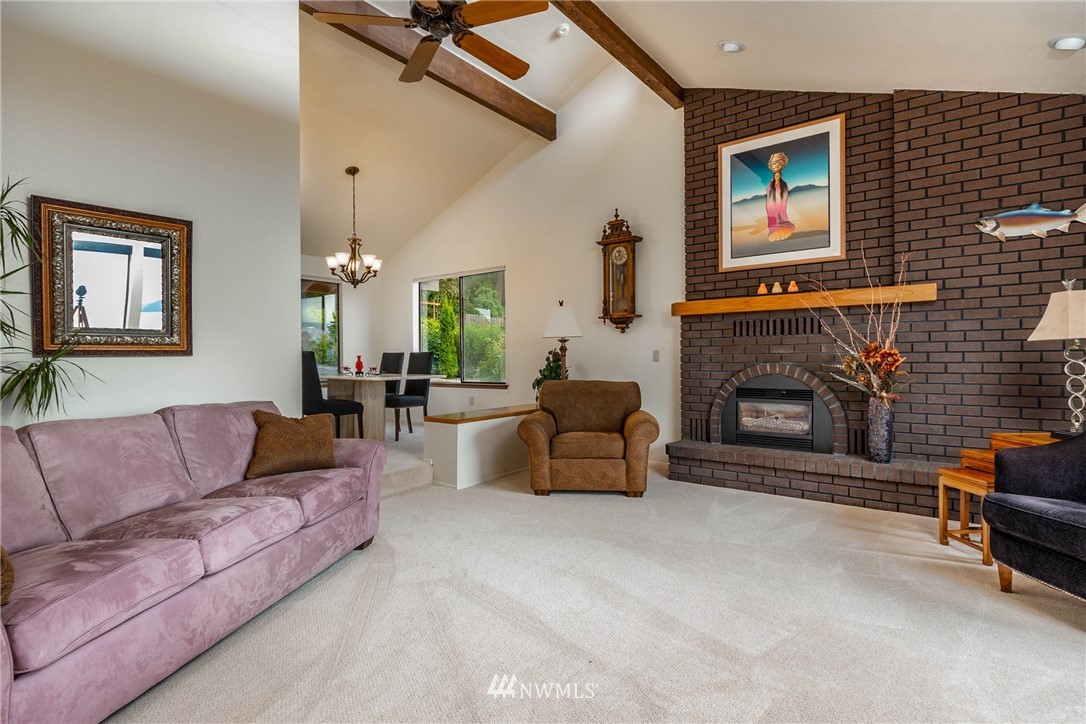 1575 Polnell Road Oak Harbor, WA 98277 - Photo 9 of 38 Gallery Image 9