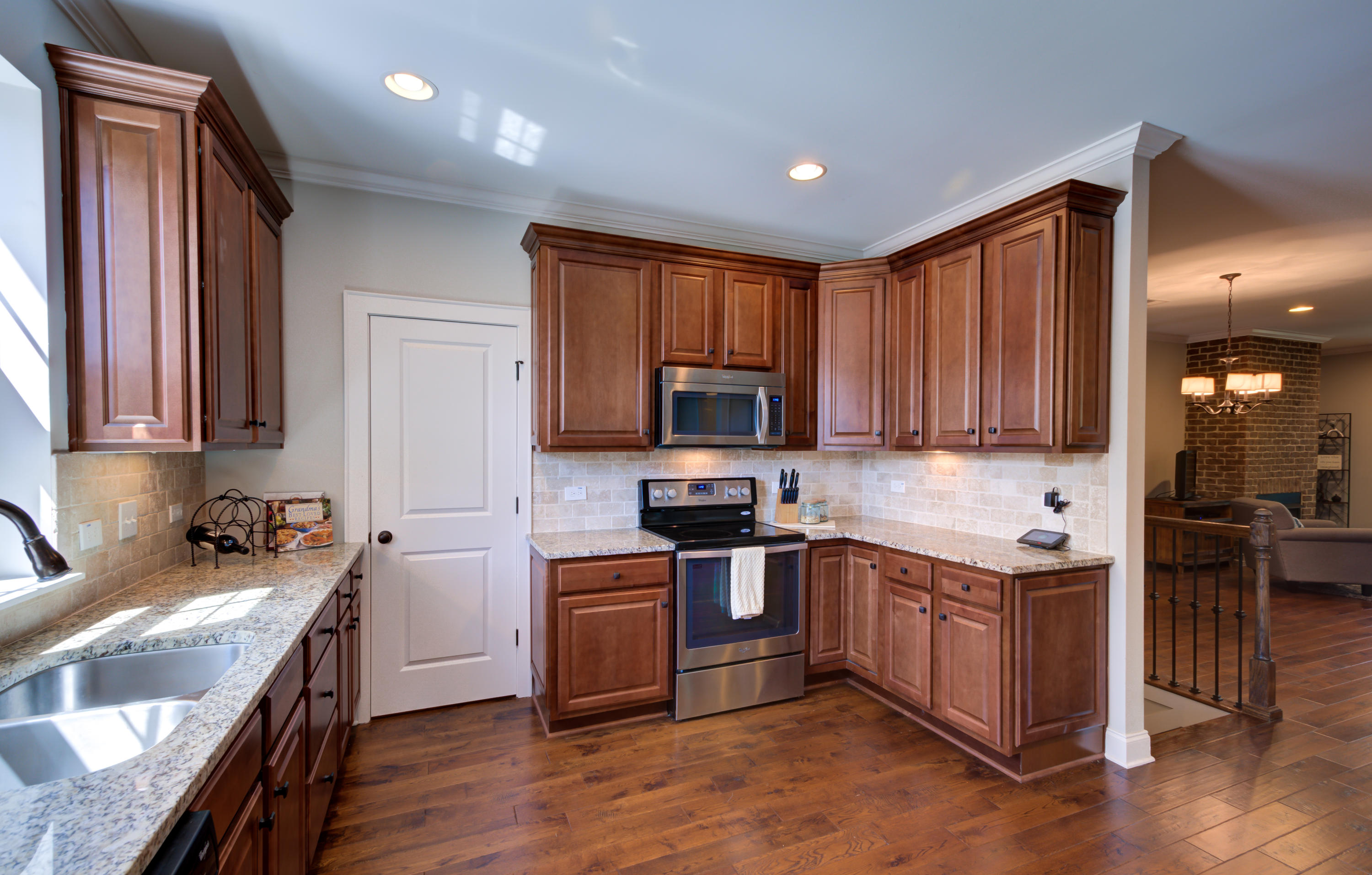 249 Slipper Shell Court Mount Pleasant, SC 29464 - Photo 7 of 29 249 Slipper Shell primary 00002