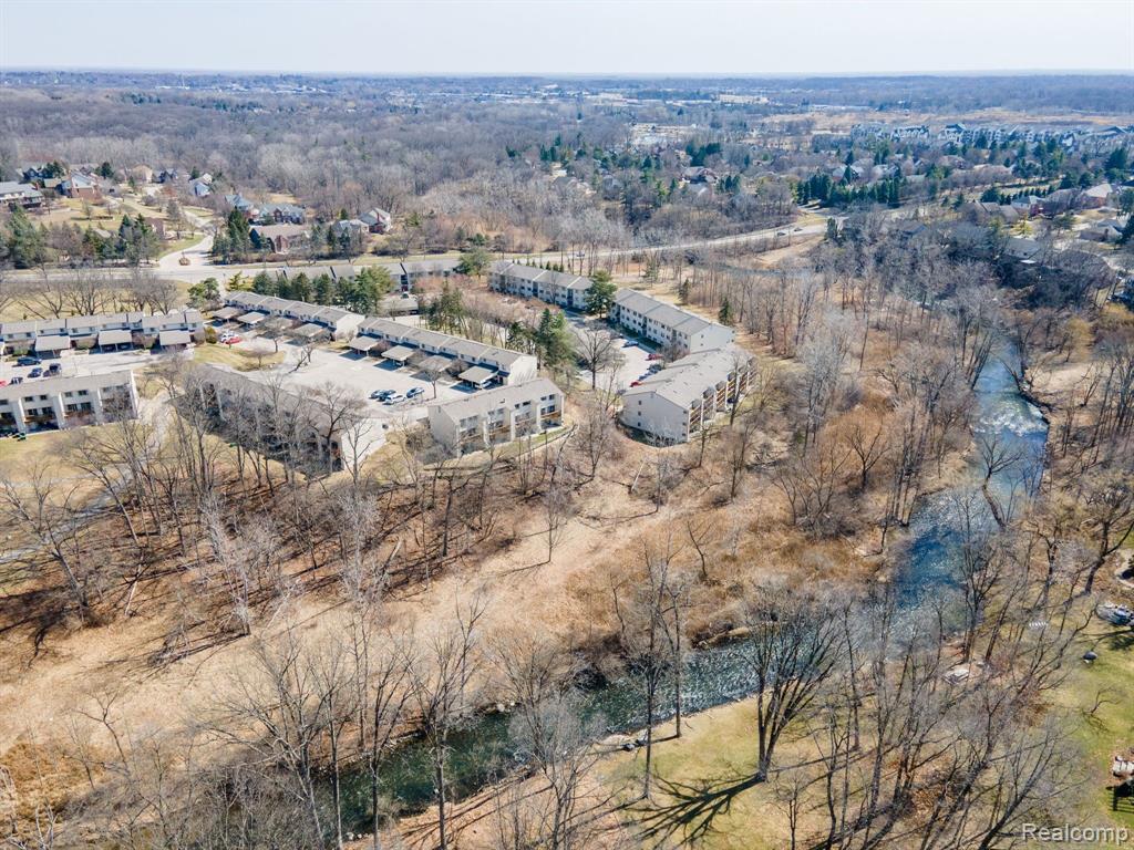 1697 Riverside Drive, Unit 13 Rochester Hills, MI 48309 - Photo 31 of 32