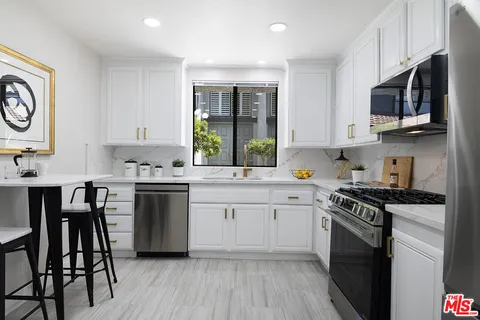 $1,199,000 | 1925 South Beverly Glen Boulevard, Unit 30, Los Angeles, CA 90025