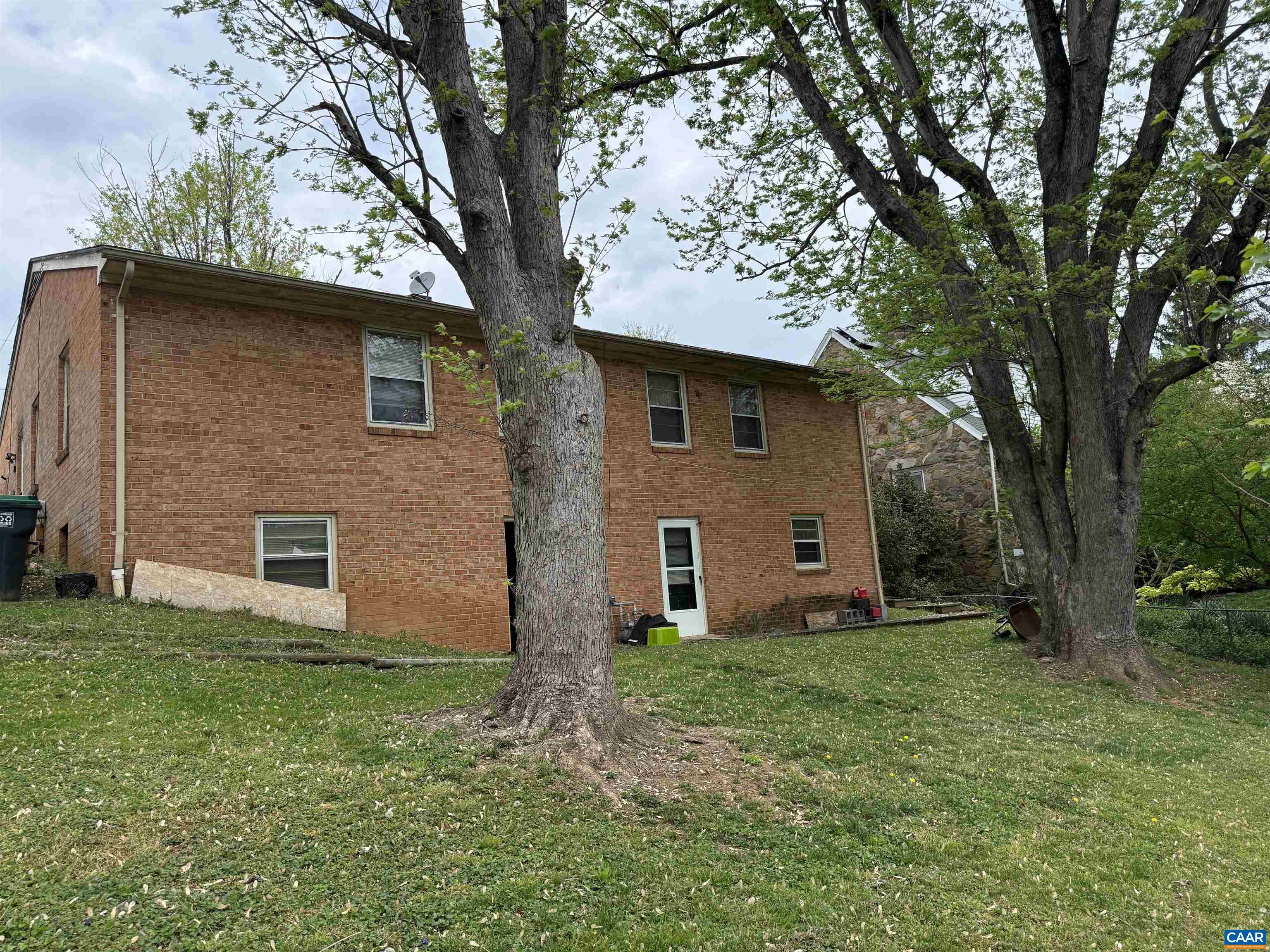114 Harris Road Charlottesville, VA 22903 - Photo 3 of 16