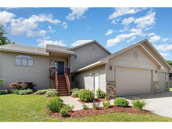 $420,000 | 701 East Beaver Street, Belle Plaine, MN 56011