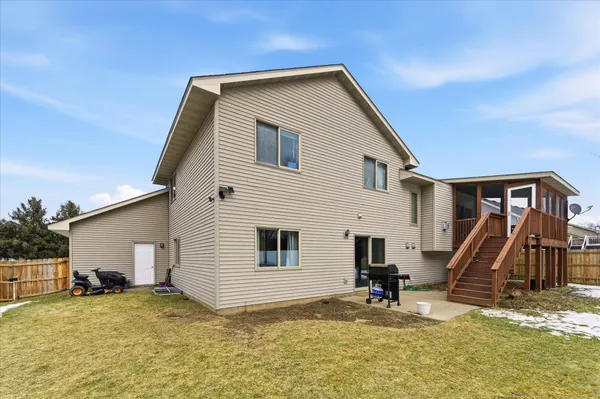$420,000 | 701 East Beaver Street, Belle Plaine, MN 56011