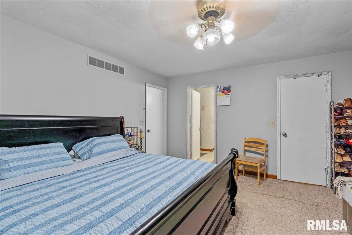 1808 Hunter Ridge Drive Springfield, IL 62704 - Photo 23 of 34 Gallery Image 23