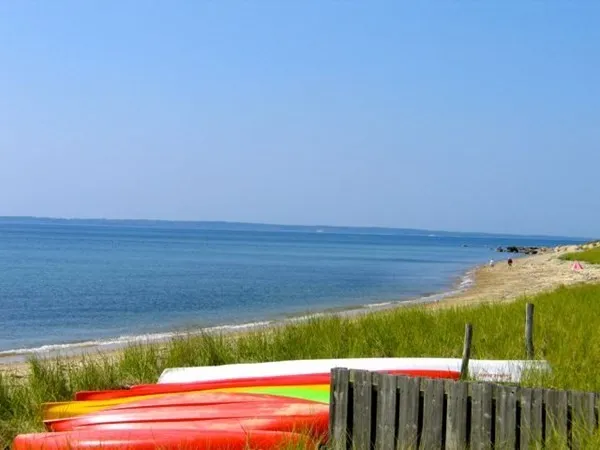 a view of a tennis court