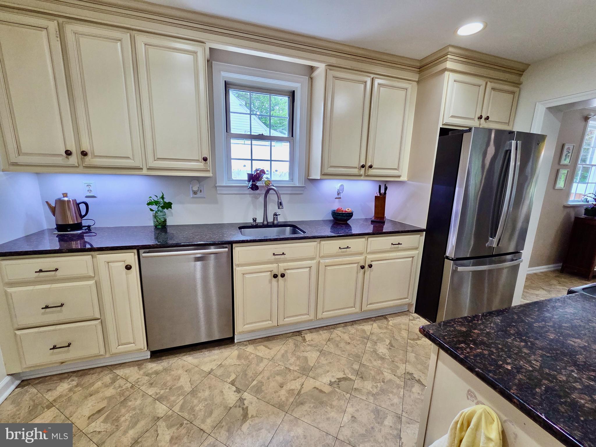 310 Butler Road Springfield, PA 19064 - Photo 10 of 36 Kitchen