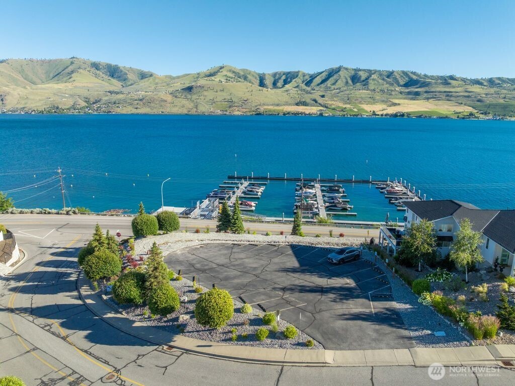 116 Apple Avenue Chelan, WA 98816 - Photo 6 of 30