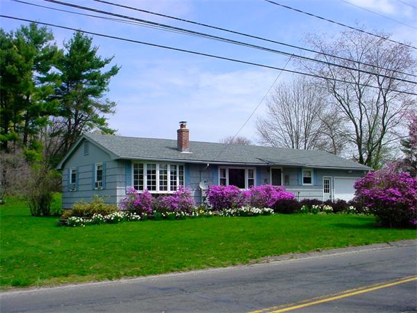 26 Fomer Road Southampton, MA 01073 - Photo 1 of 29 a front view of house with yard and green space