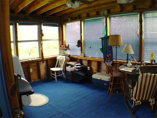 26 Fomer Road Southampton, MA 01073 - Photo 9 of 29 a living room with furniture and a window