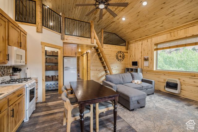 1095 South Montezuma Canyon Road Monticello, UT 84535 - Photo 64 of 109 ADU living room and kitchen