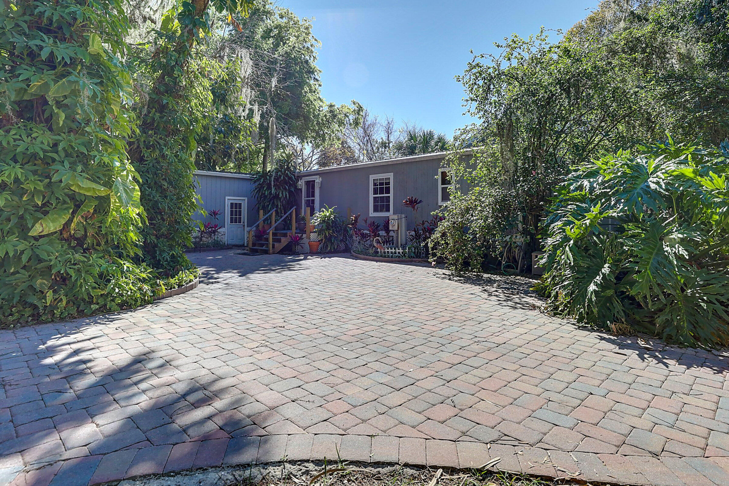 10004 Highway 441 Okeechobee, FL 34974 - Photo 3 of 50 Home sweet home