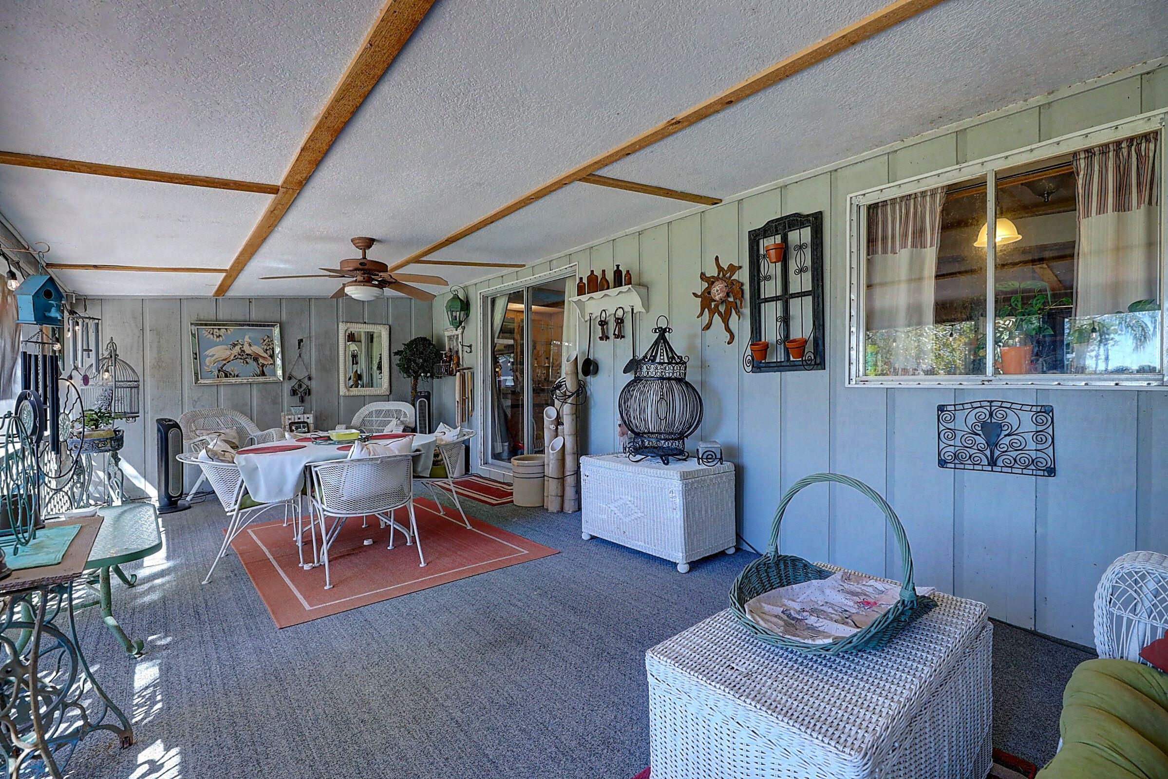 10004 Highway 441 Okeechobee, FL 34974 - Photo 38 of 50 Rear patio